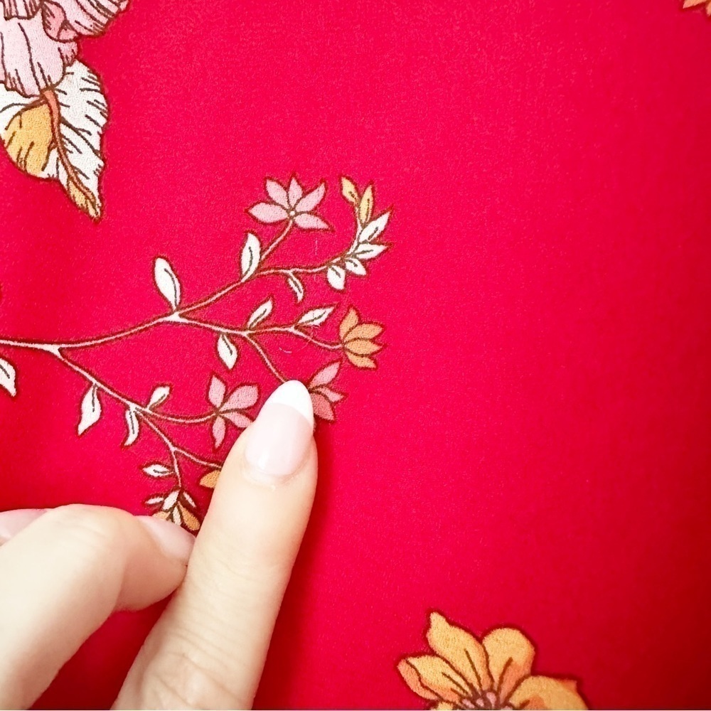 BB DAKOTA Red Bloom With A View Blouse - Picture 7 of 7